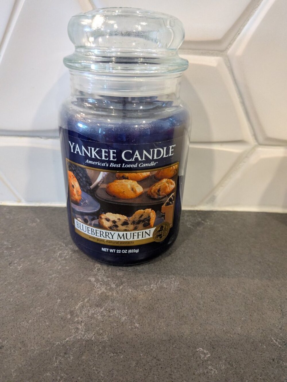 Yankee candle 22 oz large jar blueberry muffin white label